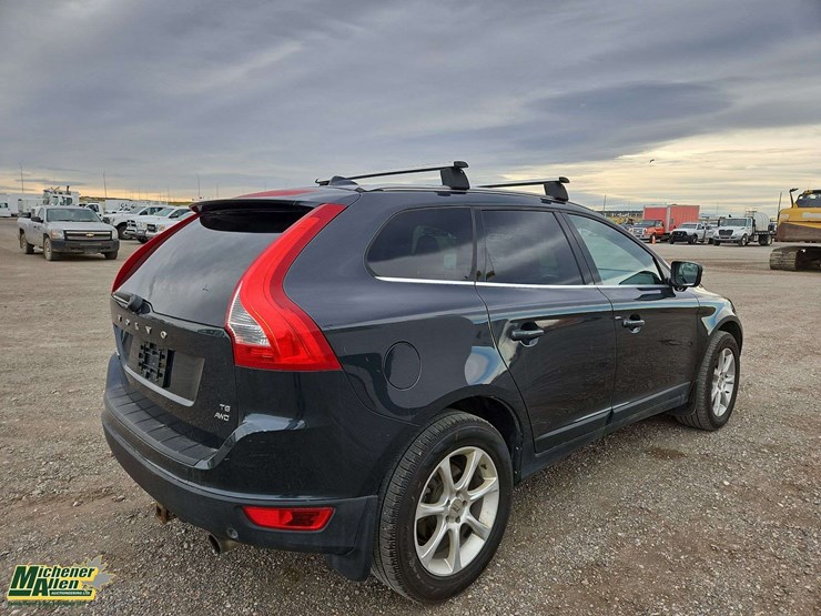 2010-volvo-xc60-image-5