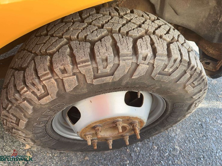 2011-ford-f350-xl-image-11