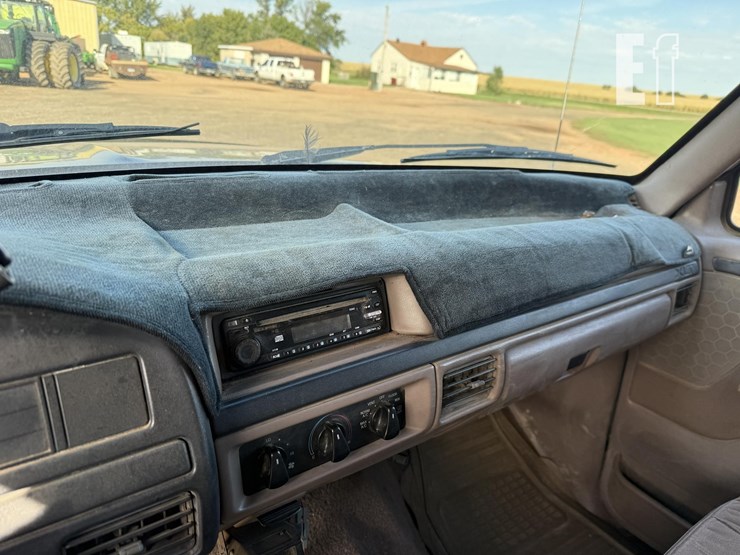 1996-ford-f350-xlt-image-23