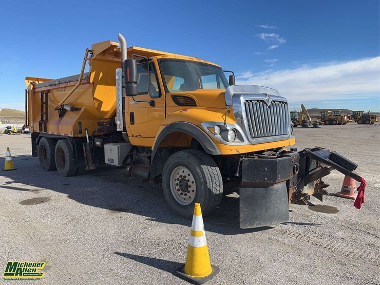 international-workstar-7600-image-2