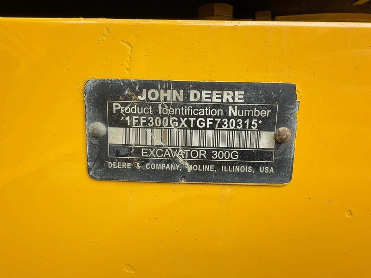 2016-deere-300g-lc-image-40