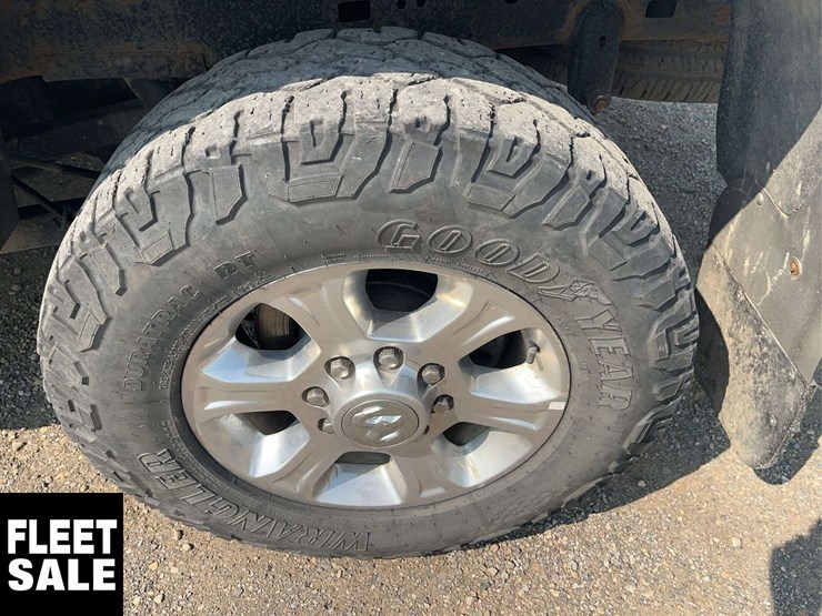 2015-dodge-2500-image-10