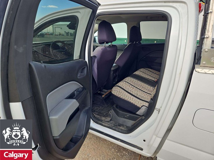 2015-chevrolet-colorado-image-16