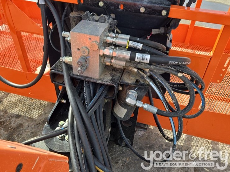2022-jlg-660sj-image-24
