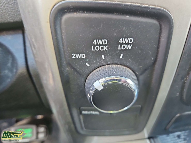2013-dodge-1500-image-21