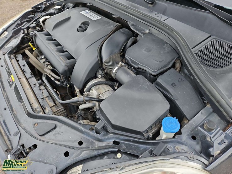 2010-volvo-xc60-image-25