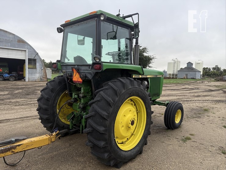 john-deere-4440-image-5