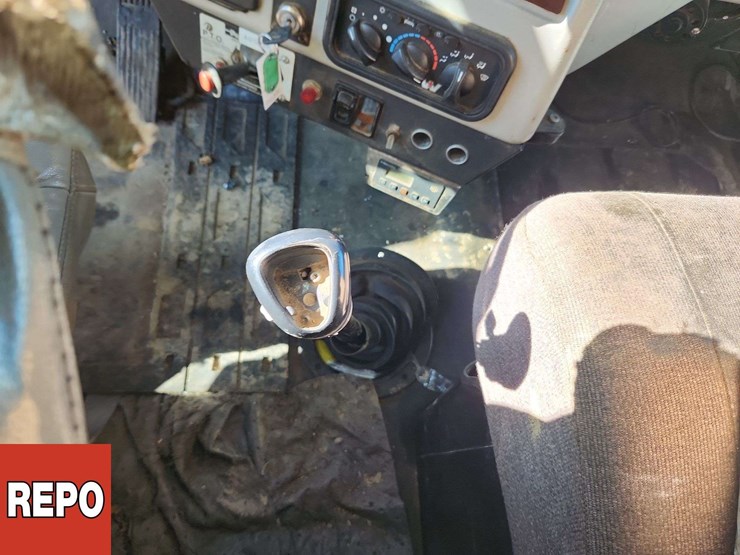 2014-western-star-4900-image-26