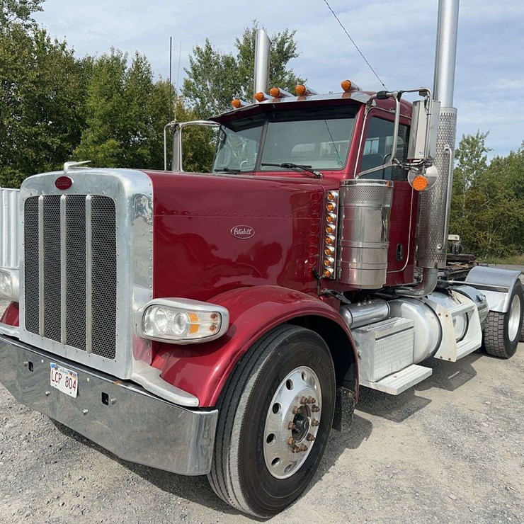2022 PETERBILT 389