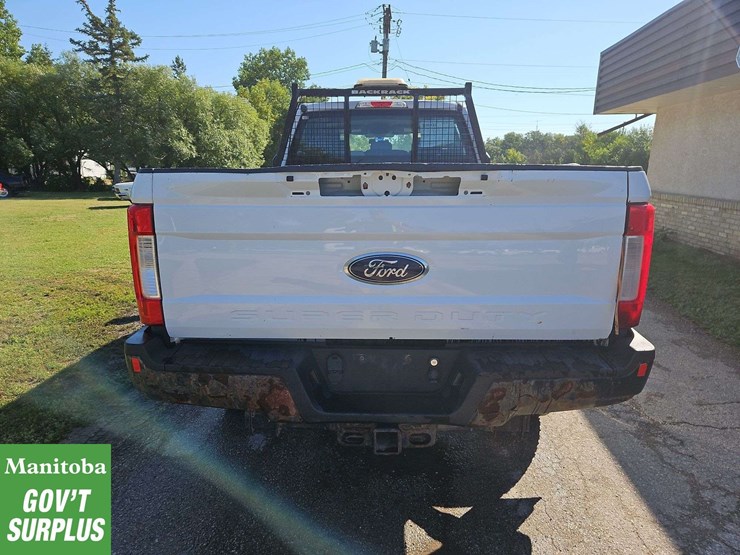 2017-ford-f350-image-7