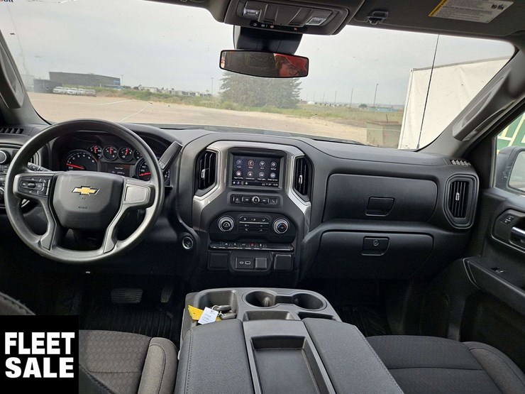 2023-chevrolet-silverado-1500-image-18