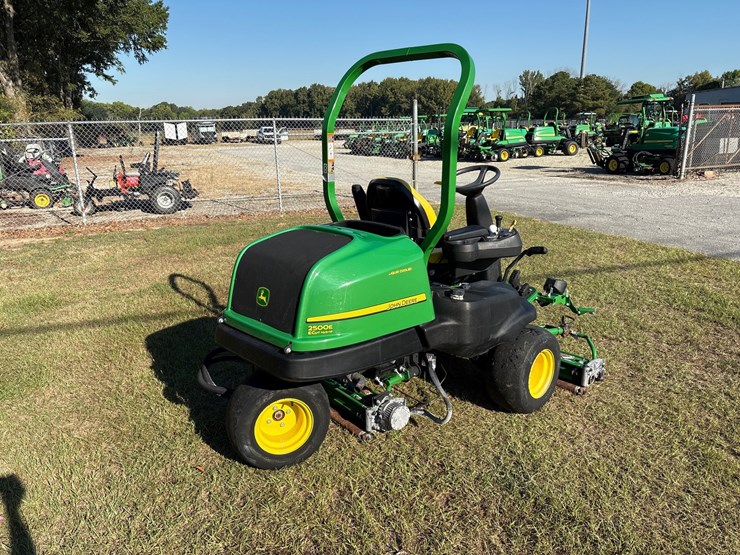 john-deere-2500e-image-3