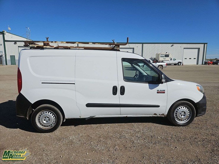 2015-ram-promaster-city-image-7