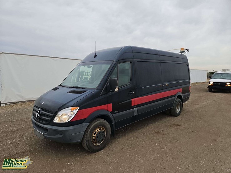 2013-mercedes-benz-sprinter-3500-image-1