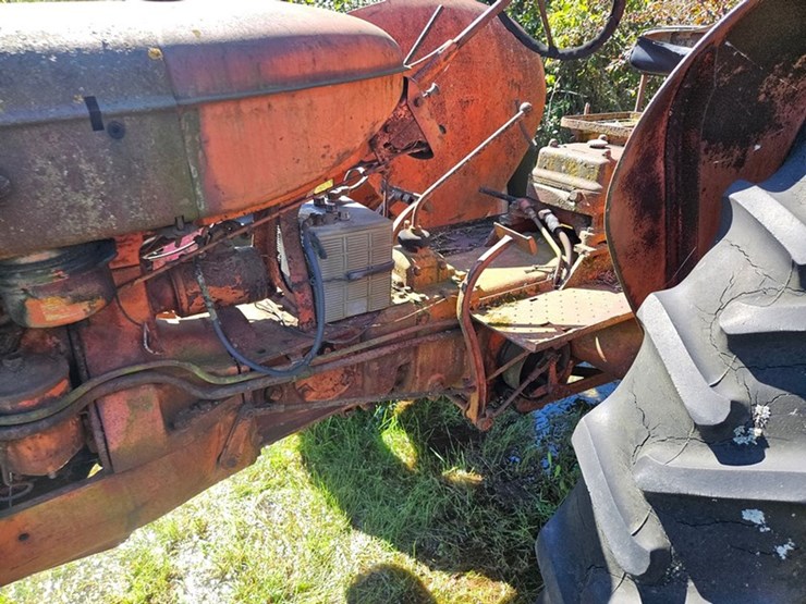 #2528-•-cockshutt-f3-tractor-image-15