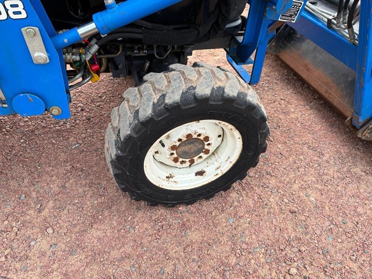new-holland-tc25d-image-8