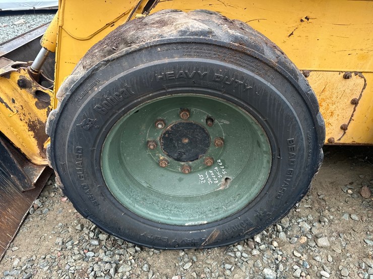 deere-240-image-45
