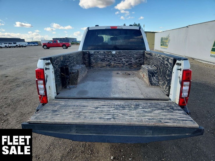 2022-ford-f250-image-15