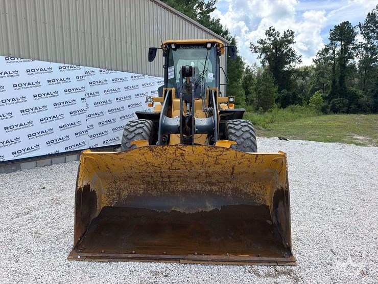 2022-john-deere-524-image-16