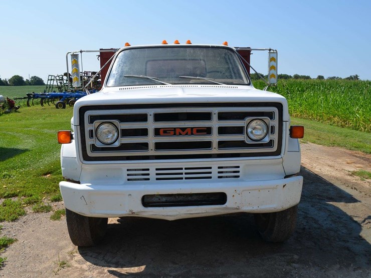 1986-gmc-c7-grain-truck-image-3