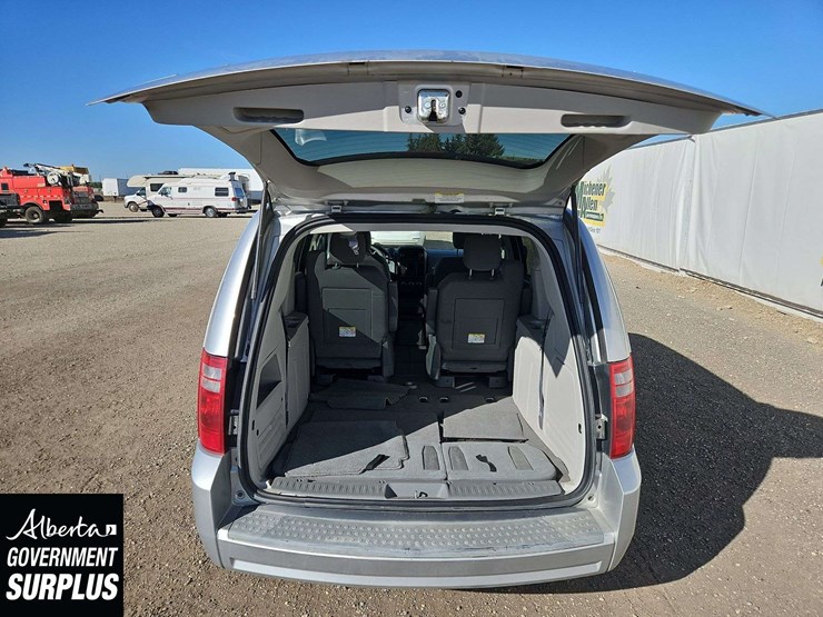dodge-grand-caravan-image-15