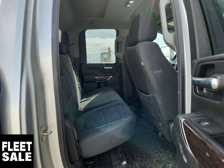 2022-gmc-sierra-2500hd-image-19