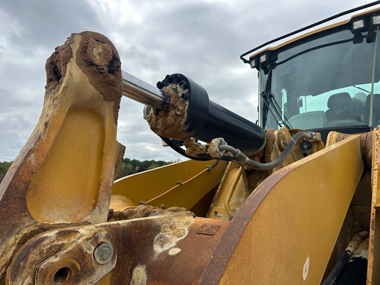 2014-caterpillar-972k-image-13