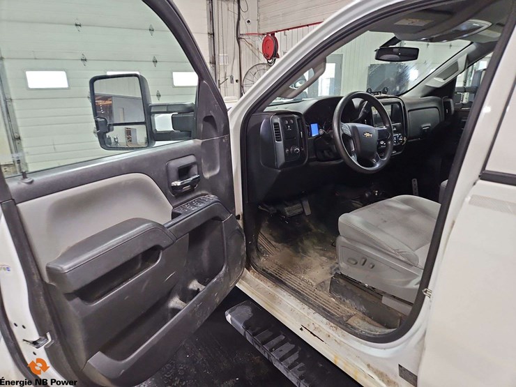 2016-chevrolet-silverado-2500hd-image-10