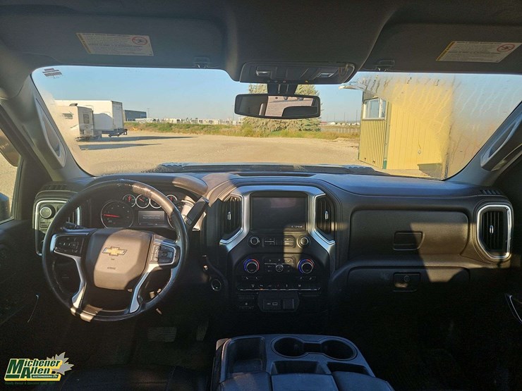 2020-chevrolet-silverado-2500hd-image-18