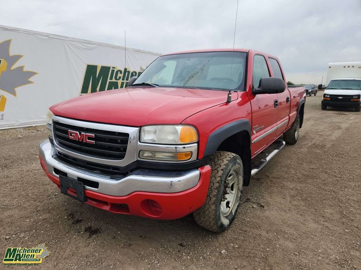 gmc-sierra-2500hd-image-1