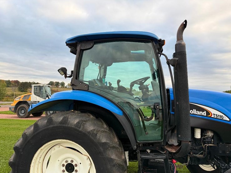 new-holland-ts110a-image-19