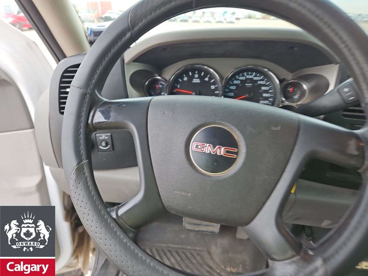 2009-gmc-sierra-2500hd-image-18