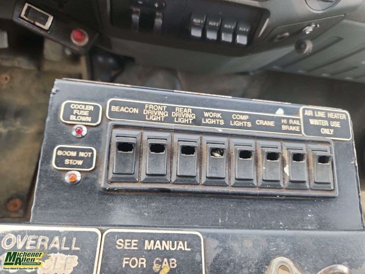 2013-ford-f550-image-19