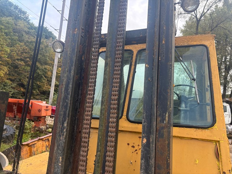 caterpillar-v180-image-54