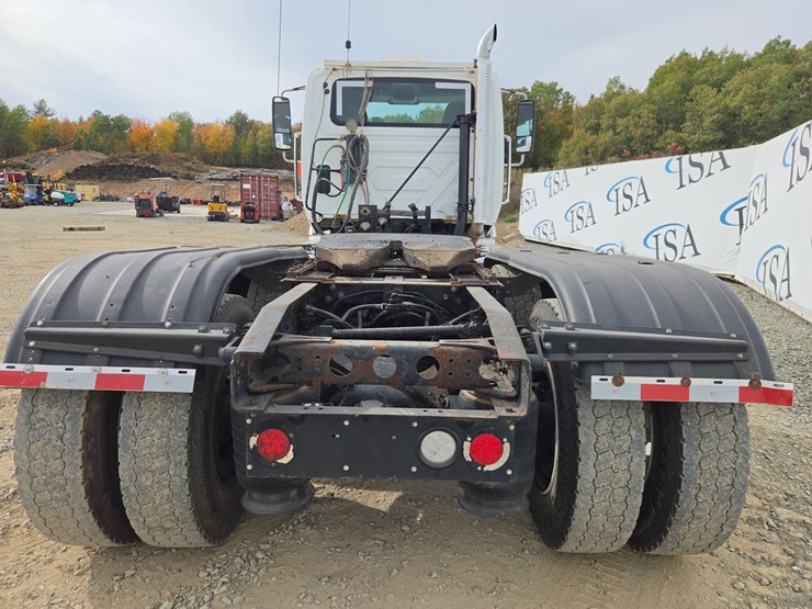 2015-international-prostar-image-4