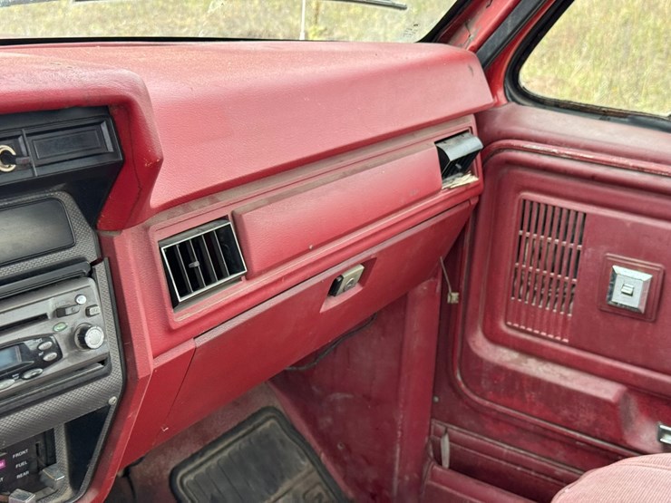 ford-f350-xl-image-36