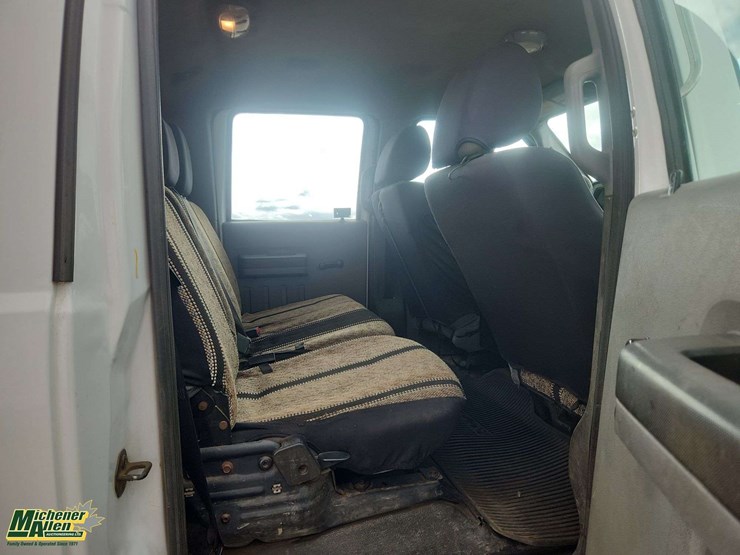 2013-ford-f550-image-15