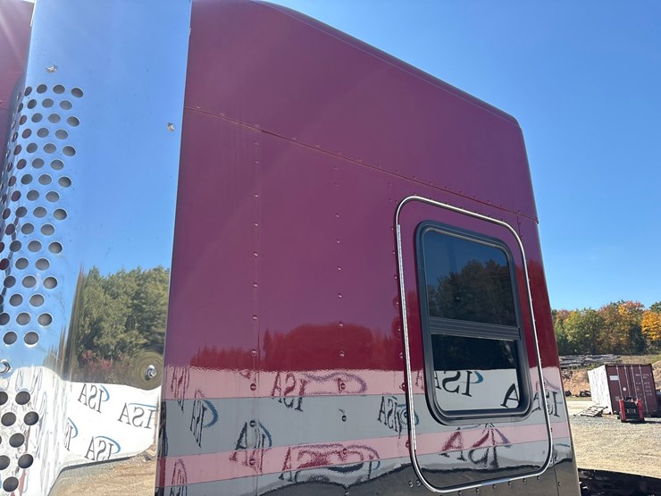 2023-kenworth-w900l-image-14