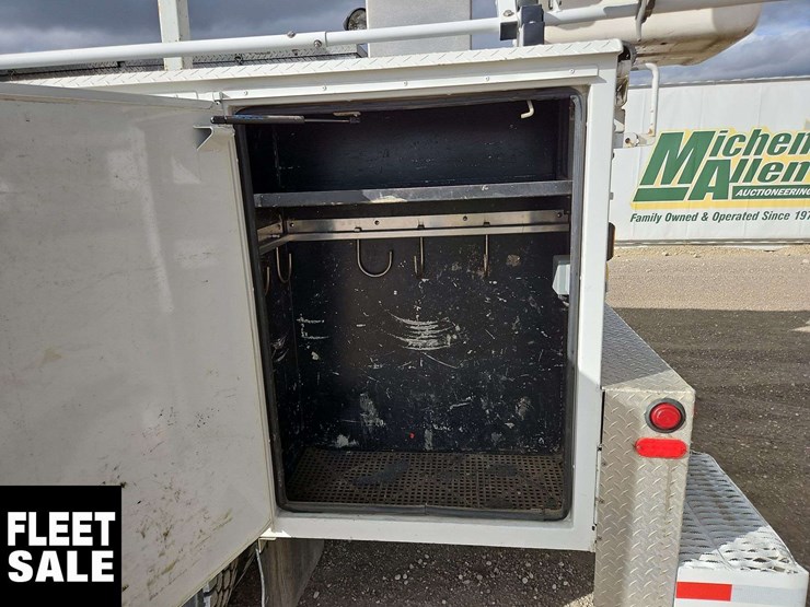 2015-international-durastar-4400-image-28
