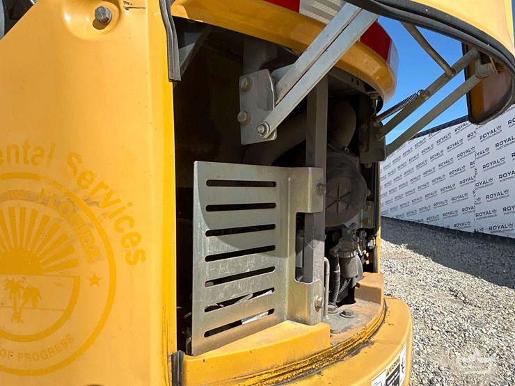 2017-deere-26g-image-9