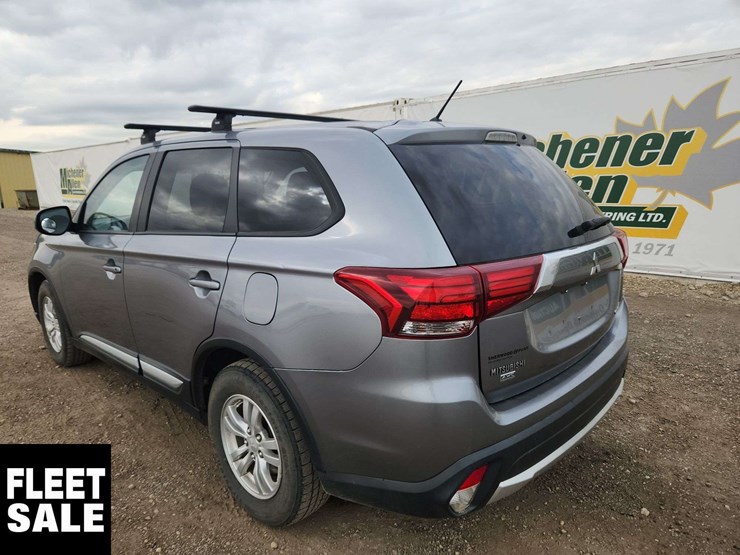 2016-mitsubishi-outlander-image-3