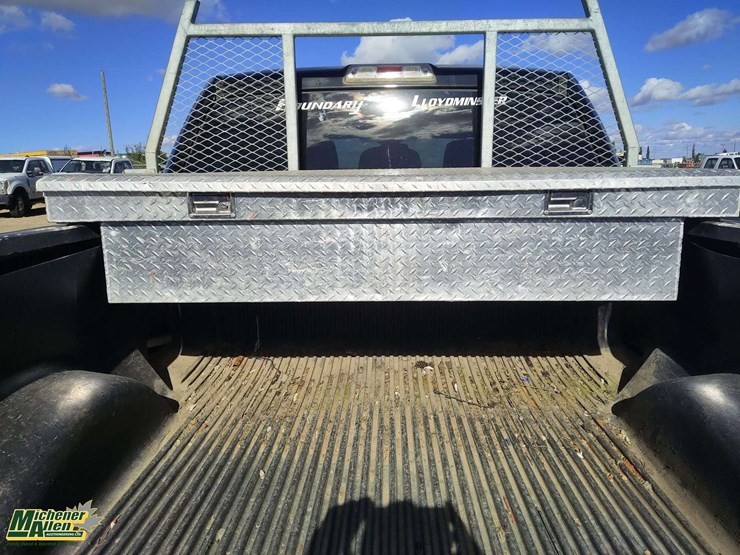 2011-ford-f150-image-19