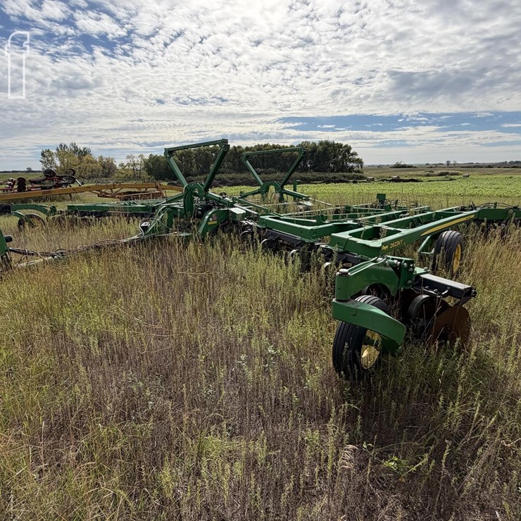 JOHN DEERE 2623VT