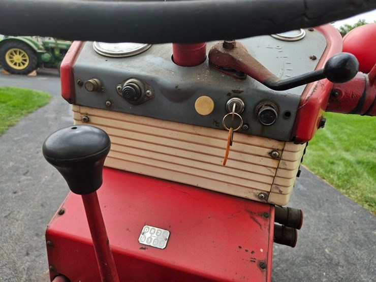 #2509-•-1959-farmall-340-tractor-image-31