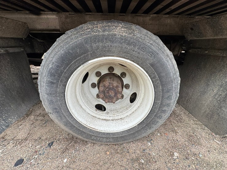 2015-ford-f650-image-70
