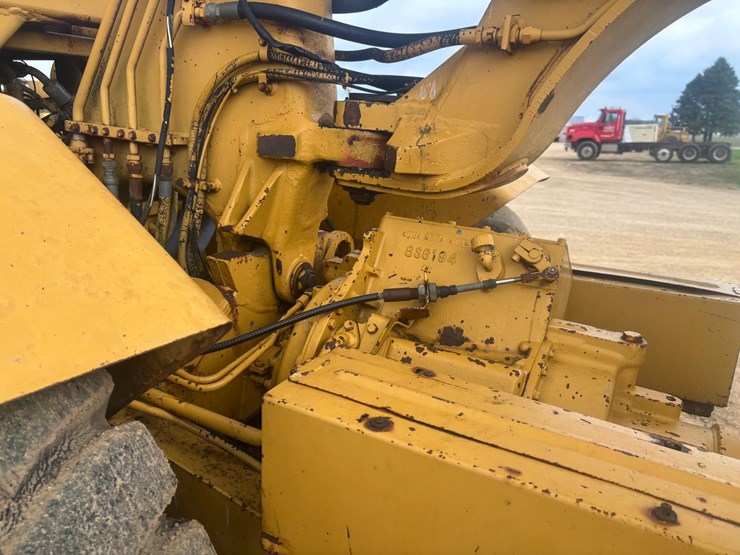 caterpillar-613-image-39