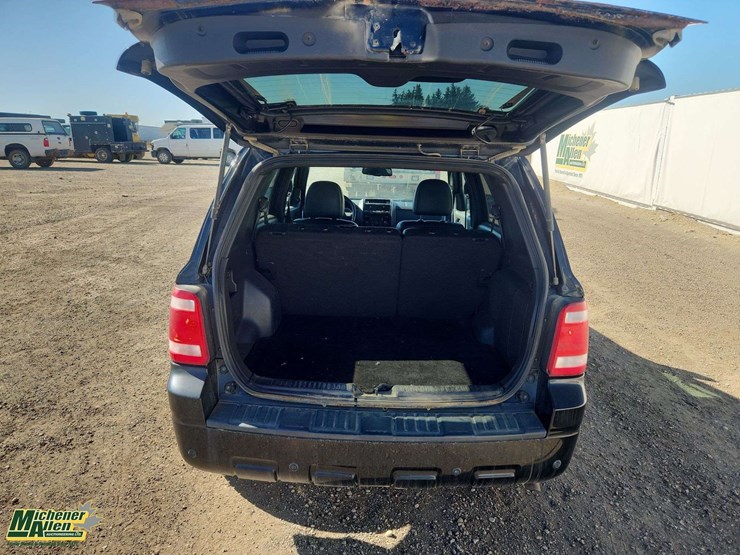 2012-ford-escape-image-15
