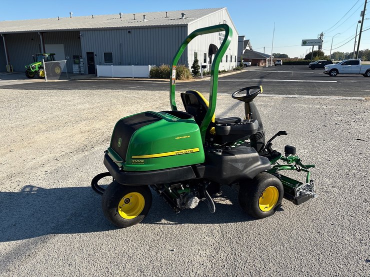 john-deere-2500e-image-6
