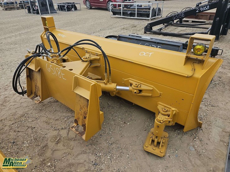 104in-hydraulic-2-way-snow-blade-attachment-image-3