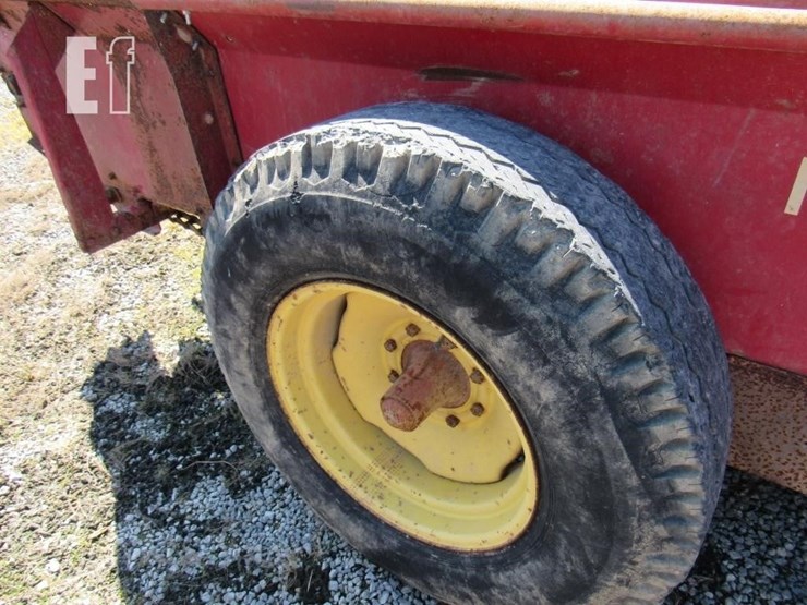 new-holland-516-image-3